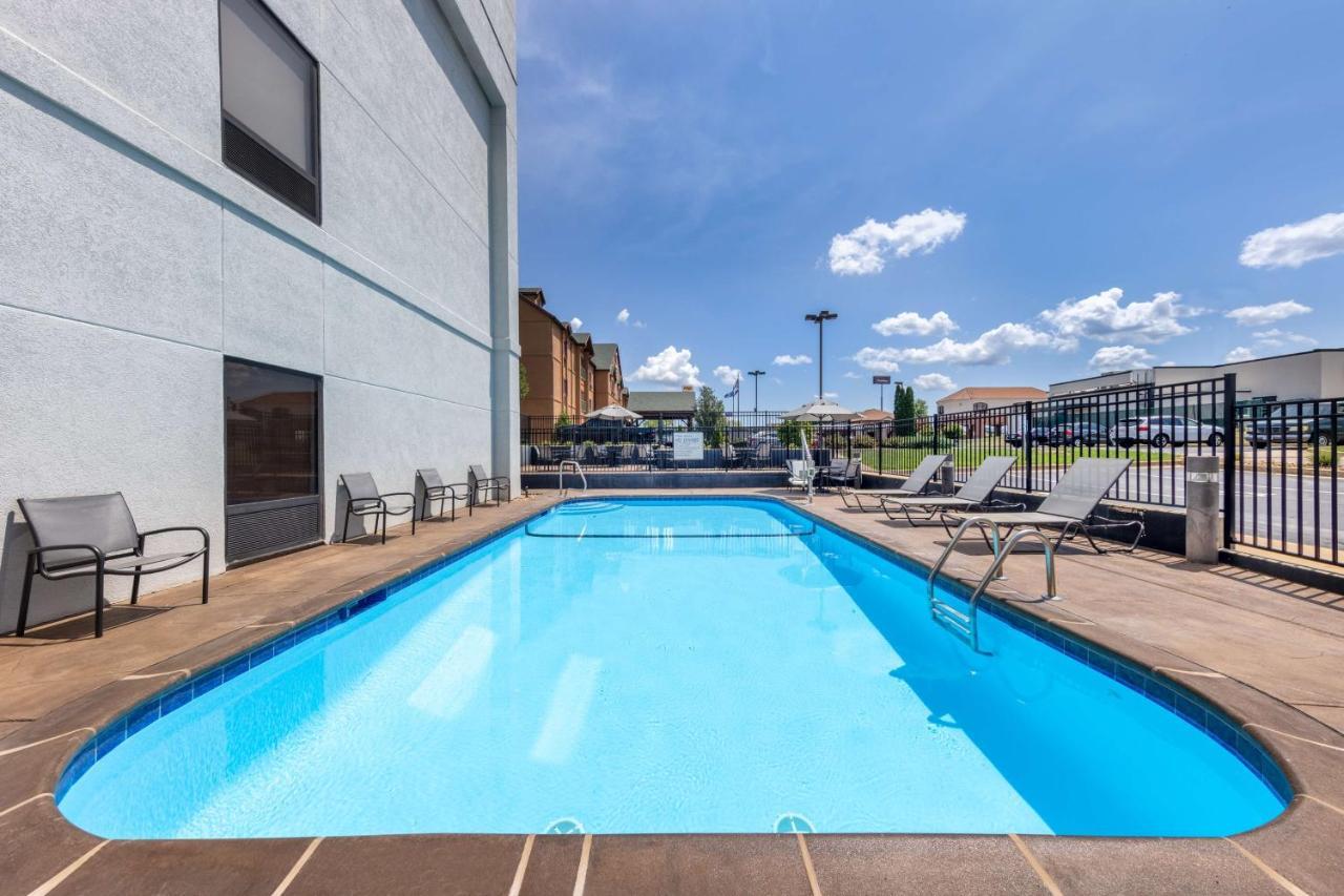 Hampton Inn סנט רוברט מראה חיצוני תמונה